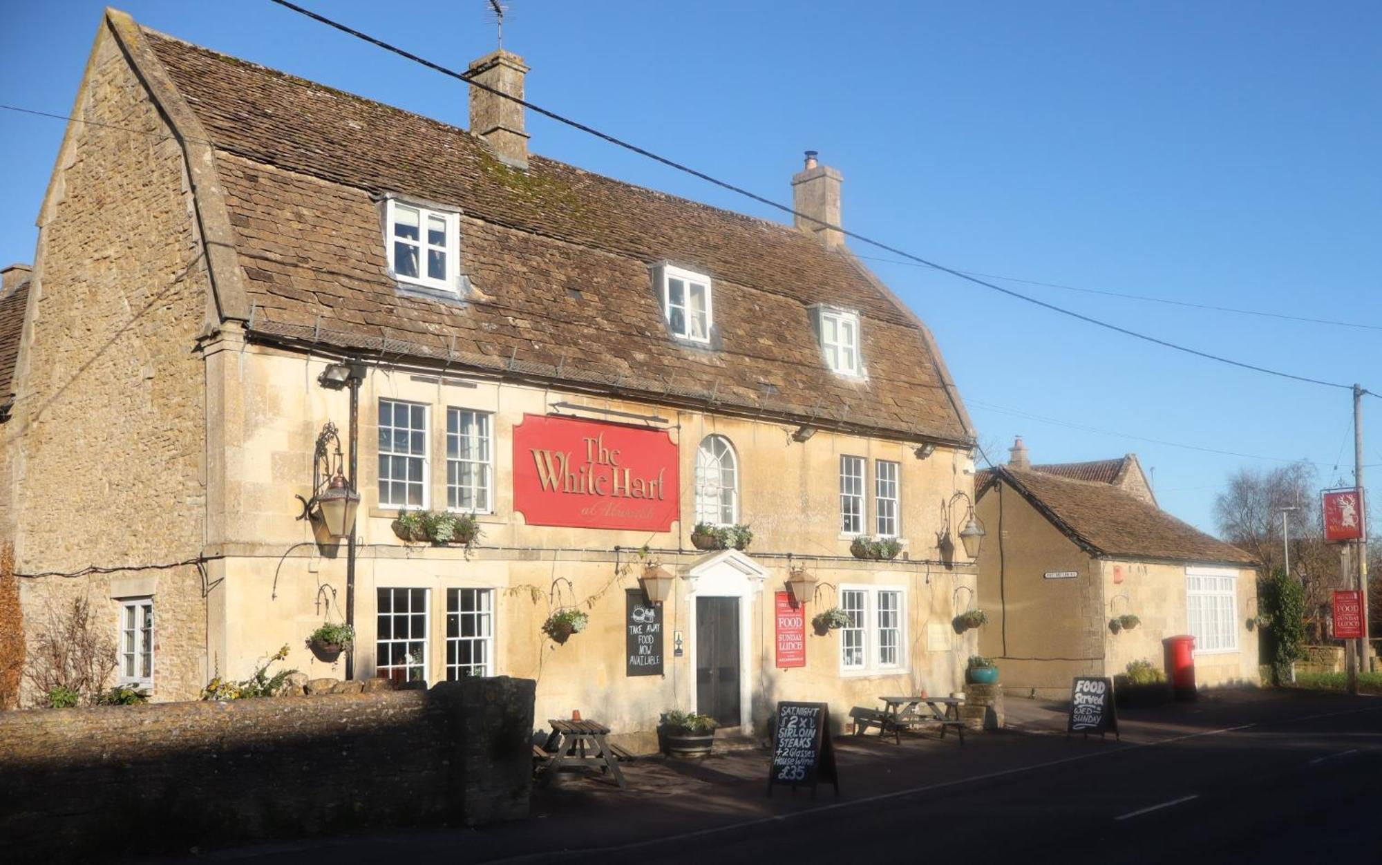 The White Hart Hotel Atworth Buitenkant foto